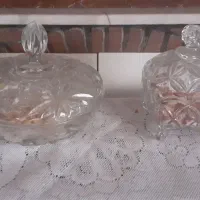 تعدادی ظرف پایه دار میوه و شکلاتخوری و غیره|ظروف سرو و پذیرایی|اصفهان, باغ دریاچه|دیوار