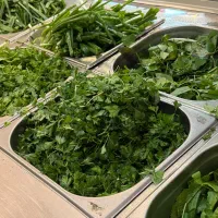 کار در مغازه سبزیجات آماده