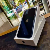 ایفون۱۱ ۲۵۶ درحد اکبند