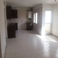 فروش واحد پاکان/طبقه وسط/دسترسی مترو