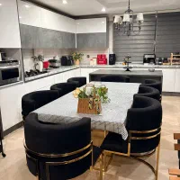 میز ناهارخوری ۸ نفره استیل طلایی + شیشه ضخیم