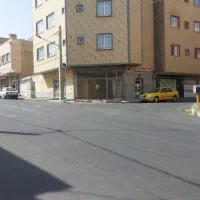 مغازه برخیابان حسن رشدیه