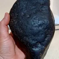 دو عدد شهاب سنگ واقعی بهدفروش میرسد