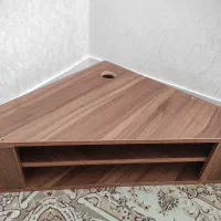 میز تلویزیون دیواری