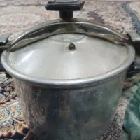 زودپز|ظروف پخت‌وپز|قم, خاکفرج|دیوار