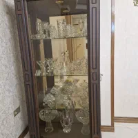 بوفه ۴ طبقه چوبی دارای آیینه و هالوژن