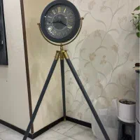 ساعت ایستاده طوسی و طلایی