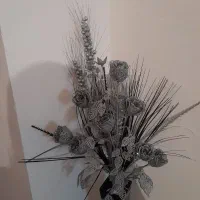 گلدان با گل