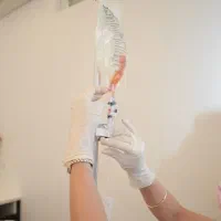 سرم تراپی و تزریقات در منزل (ارومیه)