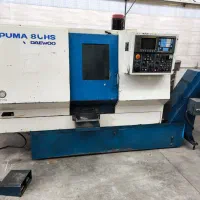 اپراتور ساده در کارگاه سری تراشی