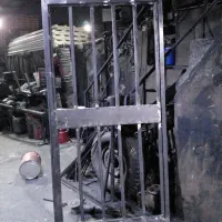 نرده حفاظ روی دیوار|خدمات پیشه و مهارت|ری, بازار آهن|دیوار