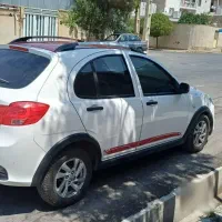 کوئیک R بدون رنگ