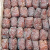 خرما مرداب سنگ. تازه