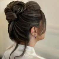 میکاپ شینیون رنگ و بافت مو مناسب|خدمات آرایشگری و زیبایی|دورود, |دیوار