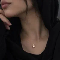گردنبند نخ نامرئی با پلاک تک نگین اشکی