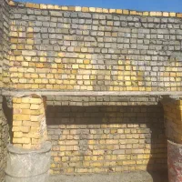 دو تا کارگر اتباع برای کار ساختمانی بنای