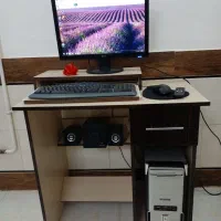 میز باکامپیوتر