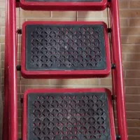 نردبان 4 پله در حد نو