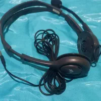 میکروفن یقه ای بهمراه هدفون درحد نو  کاملا سالم|آلات موسیقی|رشت, دیانتی|دیوار