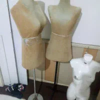 دو عدد مانکن سوزن دوز  پایه دار محکم