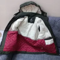 ‌۱عددکاپشن‌مردانه‌و۱عددسویشرت‌‌در‌حد‌نو