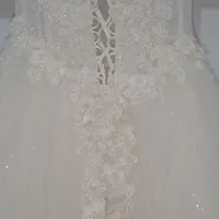 لباس عروس در حد نو