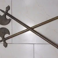 تبر برنجی