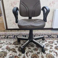 صندلی کامپیوتر چرخدار سالم
