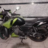 آپاچی 150 سبز