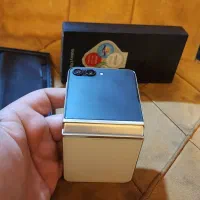 z flip new 5 سفید ۵۱۲گیگ رام ۸|موبایل|تهران, بهارستان|دیوار