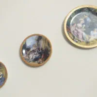 بشقاب دیوارکوب