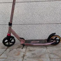 اسکوتر نوجوان