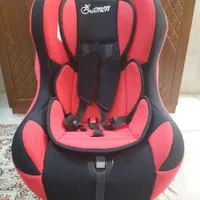 صندلی بچه داخل ماشین