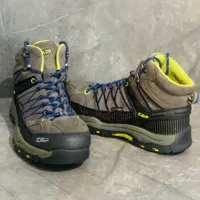 کفش کوهنوردی اورجینال استوک ارسال از زاهدان