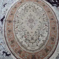 گلیم چهار متری بیضی بسیار خوش نقش و زیبا