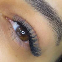 تخفیف محدود خدمات اکستنشن مژه و لیفت