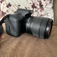 canon77D در حد نو