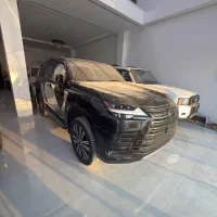 لکسوس LX700