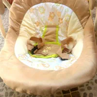 تاپ برقی ریلکسی تاشو.باطریخور با اهنگهای ملایم|اسباب و اثاث بچه|اسلام‌شهر, زرافشان|دیوار