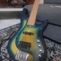 گیتار بیس ۴ سیم اکتیو