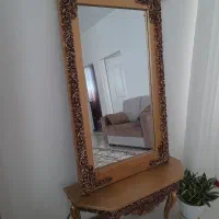 آیینه و کنسول