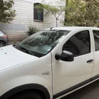 رنو ساندرو دنده ای