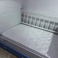 تخت نوزاد ونوجوان با تشک و دوکمد و ویترین|اسباب و اثاث بچه|کهریزک, |دیوار