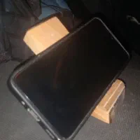 پایه گوشی مناسب با چوب گردو دست ساز
