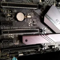 مادربرد ASUS ROG STRIX Z390-F - نو و غیر اکبند|قطعات و لوازم جانبی رایانه|گرگان, |دیوار