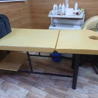 دوتا صندلی اصلاح و تخت ماساژ|آرایشگاه و سالنهای زیبایی|چهاردانگه (تهران), |دیوار