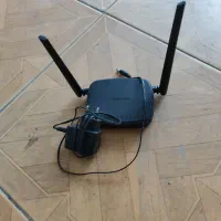 مودم اینترنت به همراه شارژر