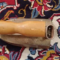 اتو  عتیقه آهنی