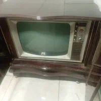 تلویزیون عتیقه|کلکسیون اشیاء عتیقه|لنگرود, |دیوار
