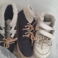 تعدادی لباس وکفش بچه گانه